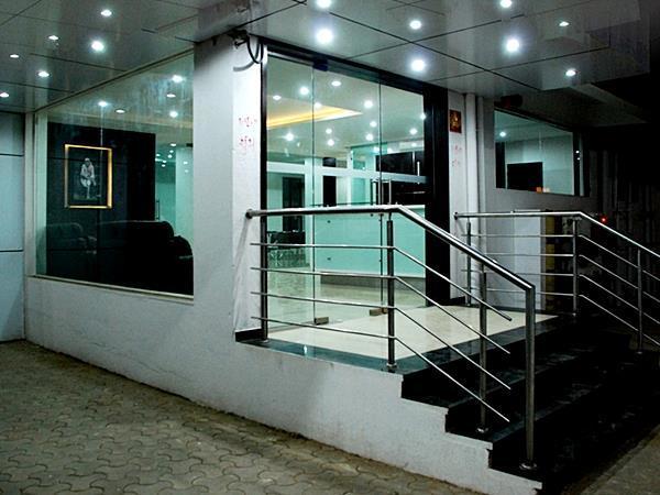 Sai Srushti Hotel Shirdi Luaran gambar