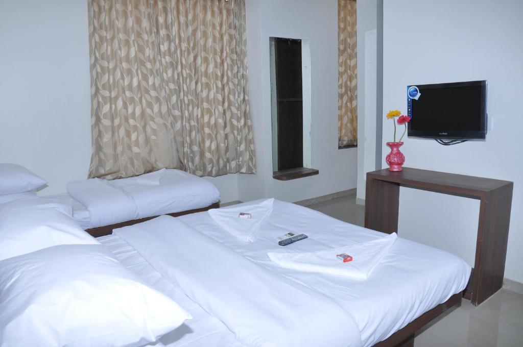 Sai Srushti Hotel Shirdi Luaran gambar