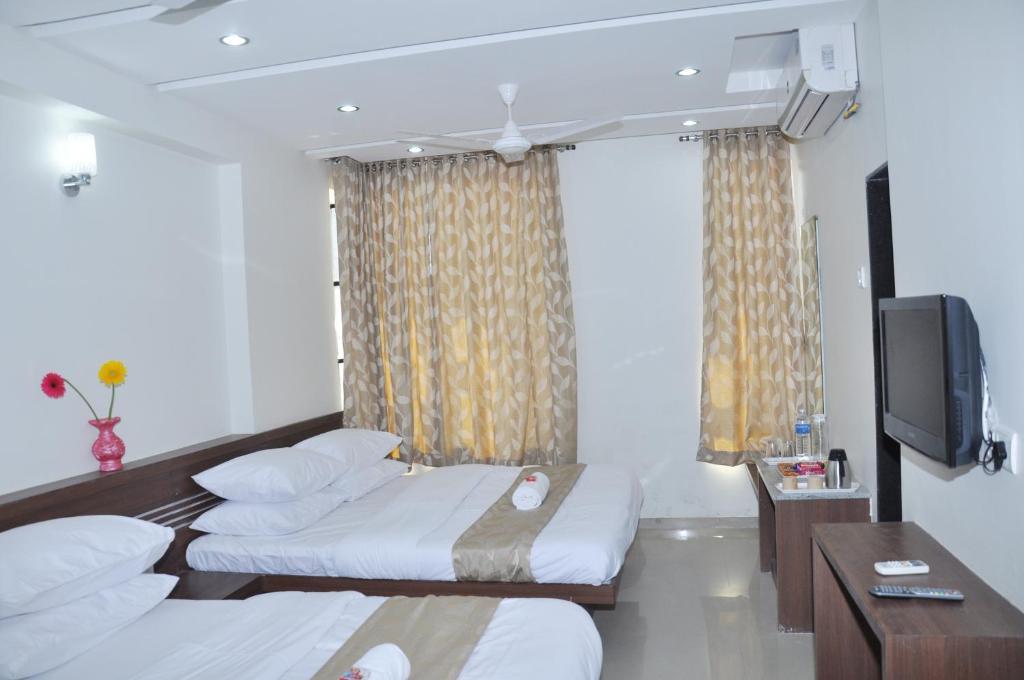 Sai Srushti Hotel Shirdi Luaran gambar